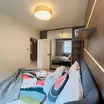 Karzo Property Lu 203 Free Garage